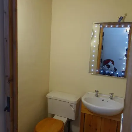 Shed End, In 18th Century Mill Bd20 8en Lothersdale