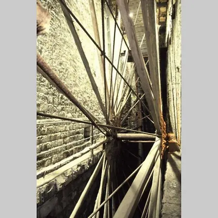 Casa vacanze Shed End, In 18th Century Mill Bd20 8en