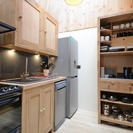 Shed End, In 18th Century Mill Bd20 8en Holiday home Lothersdale