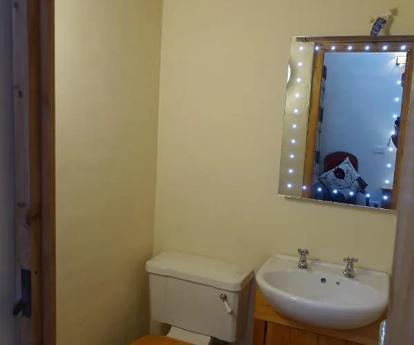 Shed End, In 18th Century Mill Bd20 8en Lothersdale